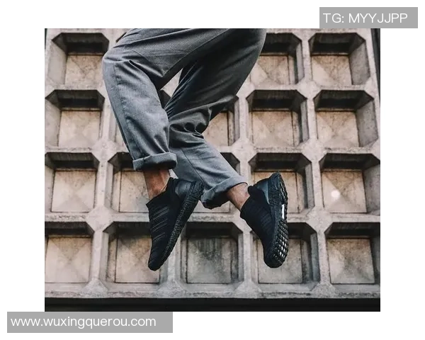 NFL球星短袖足球装备新趋势 引领运动时尚与功能性结合的潮流