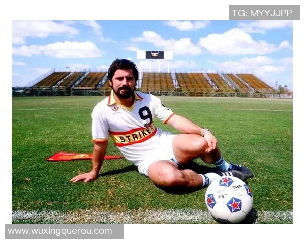 世界足球史上第一球星的传奇崛起与不朽影响力的深远分析