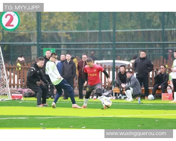 广德足球球星奋勇拼搏展现绿茵激情点燃城市体育热情 广德足球球星奋勇拼搏展现绿茵激情点燃城市体育热情